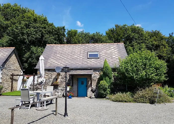 Maroux Vian Country Cottage